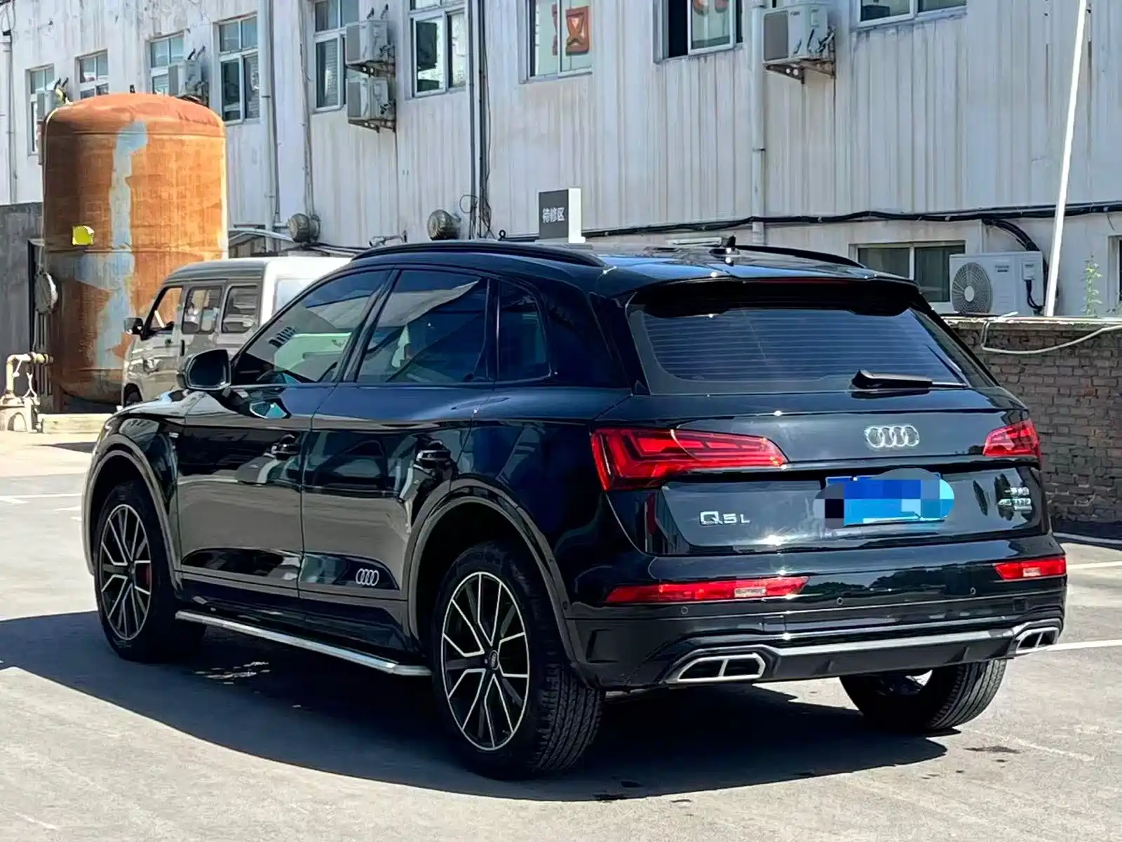 Photo 7 - Audi Q5L
