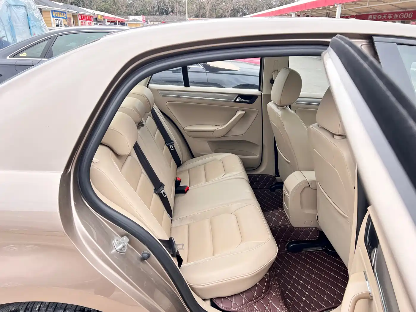 Volkswagen Bora 2014 1.6L Automatic Luxury Edition фото 20