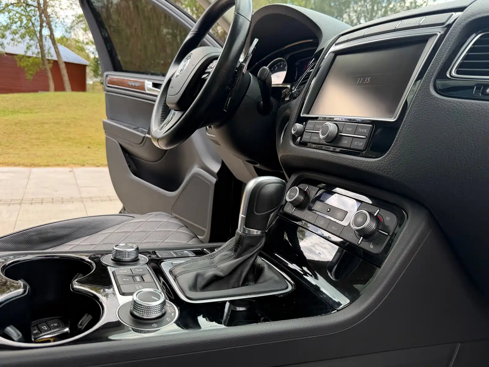 Фото 13 - Volkswagen Touareg