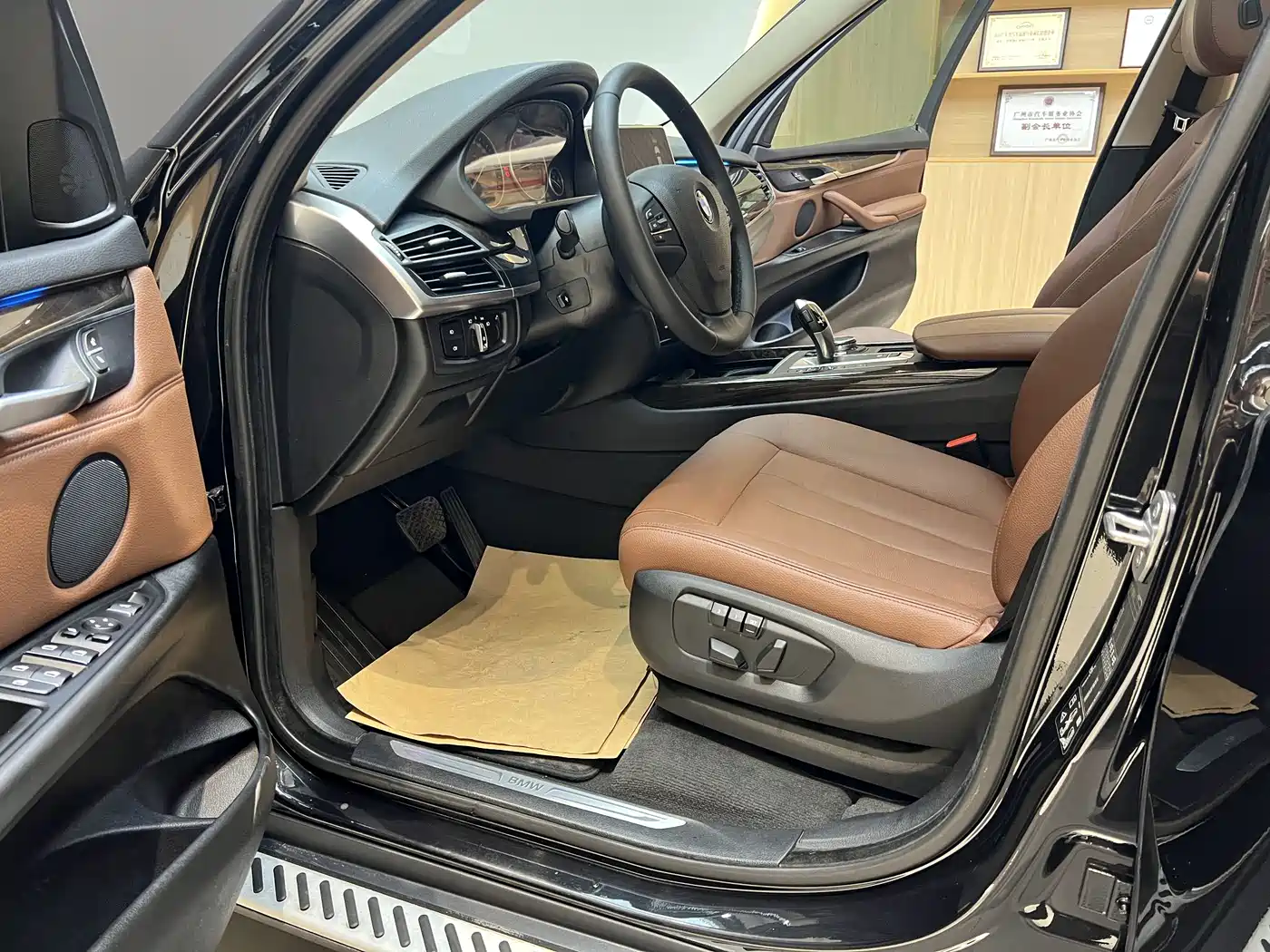 BMW X5 (Import) 2015 xDrive28i фото 11
