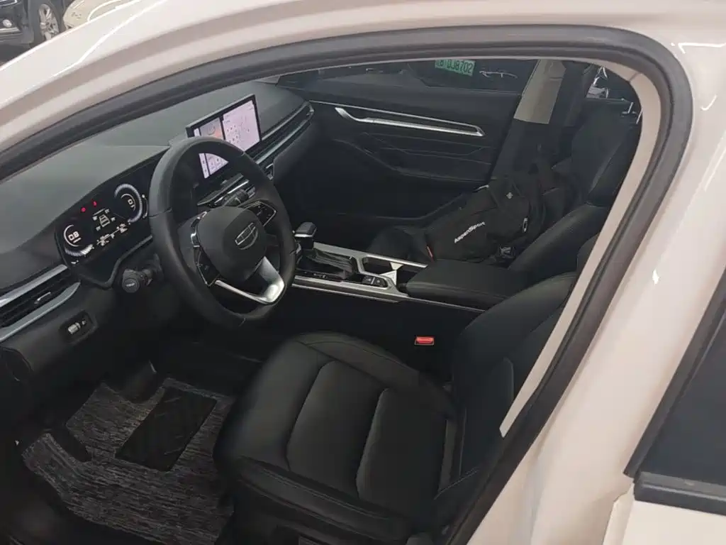 Geely Emgrand 2025 2025 4th Gen 1.5L CVT Soaring Dragon Edition