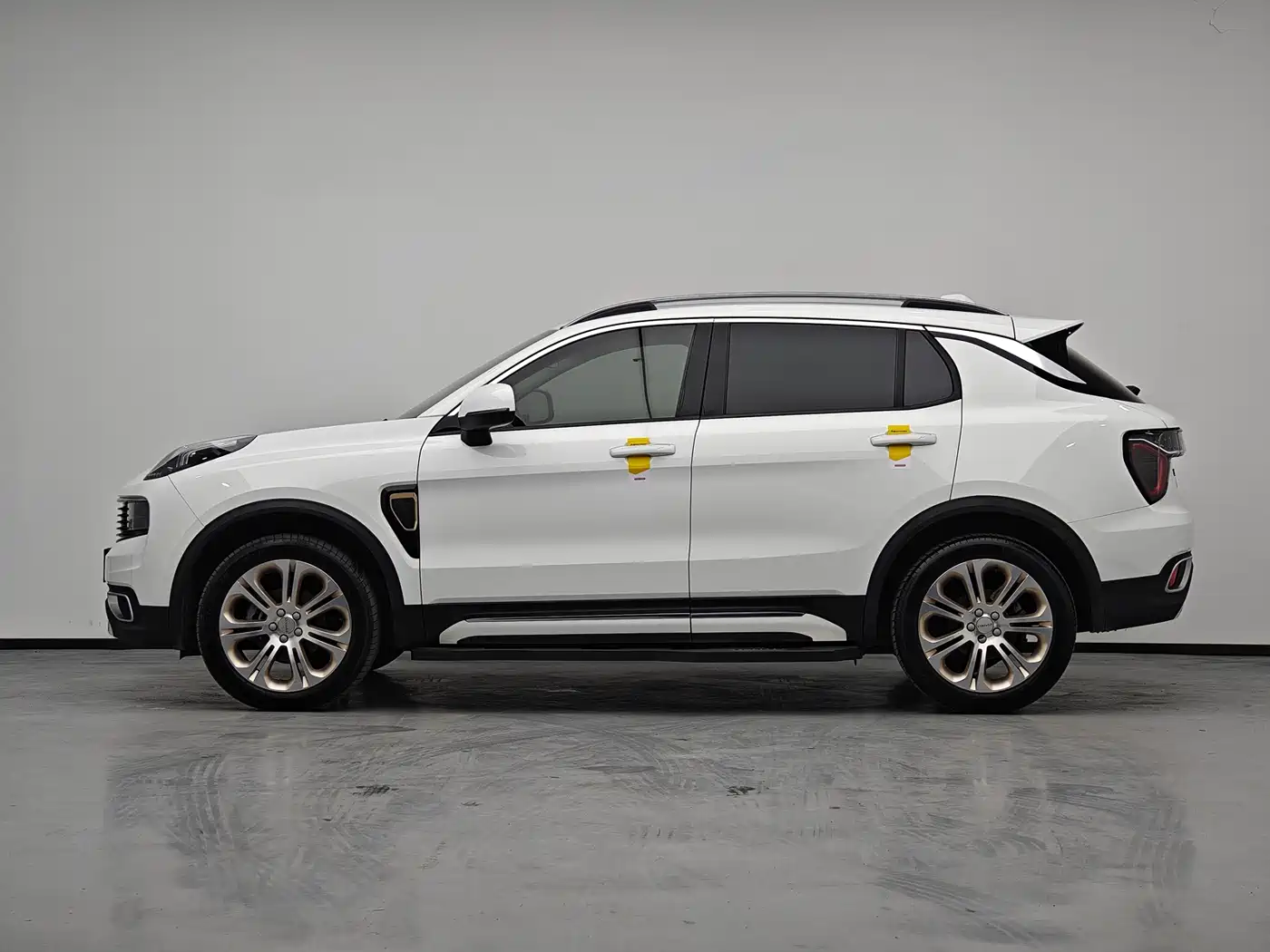 Lynk & Co 01 2017 2.0T 2WD Pro Version фото 19