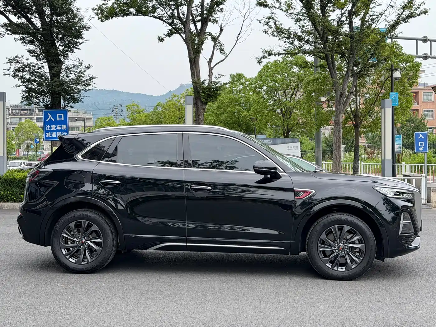 Hongqi HS5 2023 2.0T Flag Enjoy Pro Edition фото 4