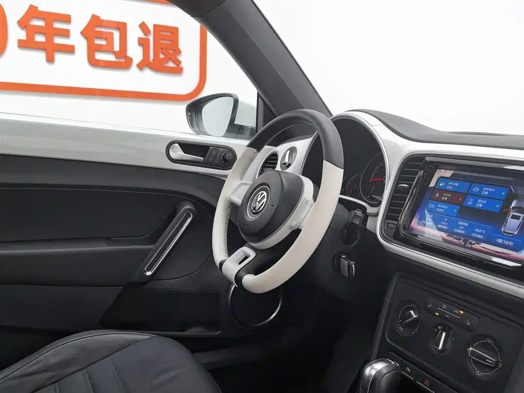 Volkswagen Beetle 2014 1.4TSI Comfort Edition фото 22