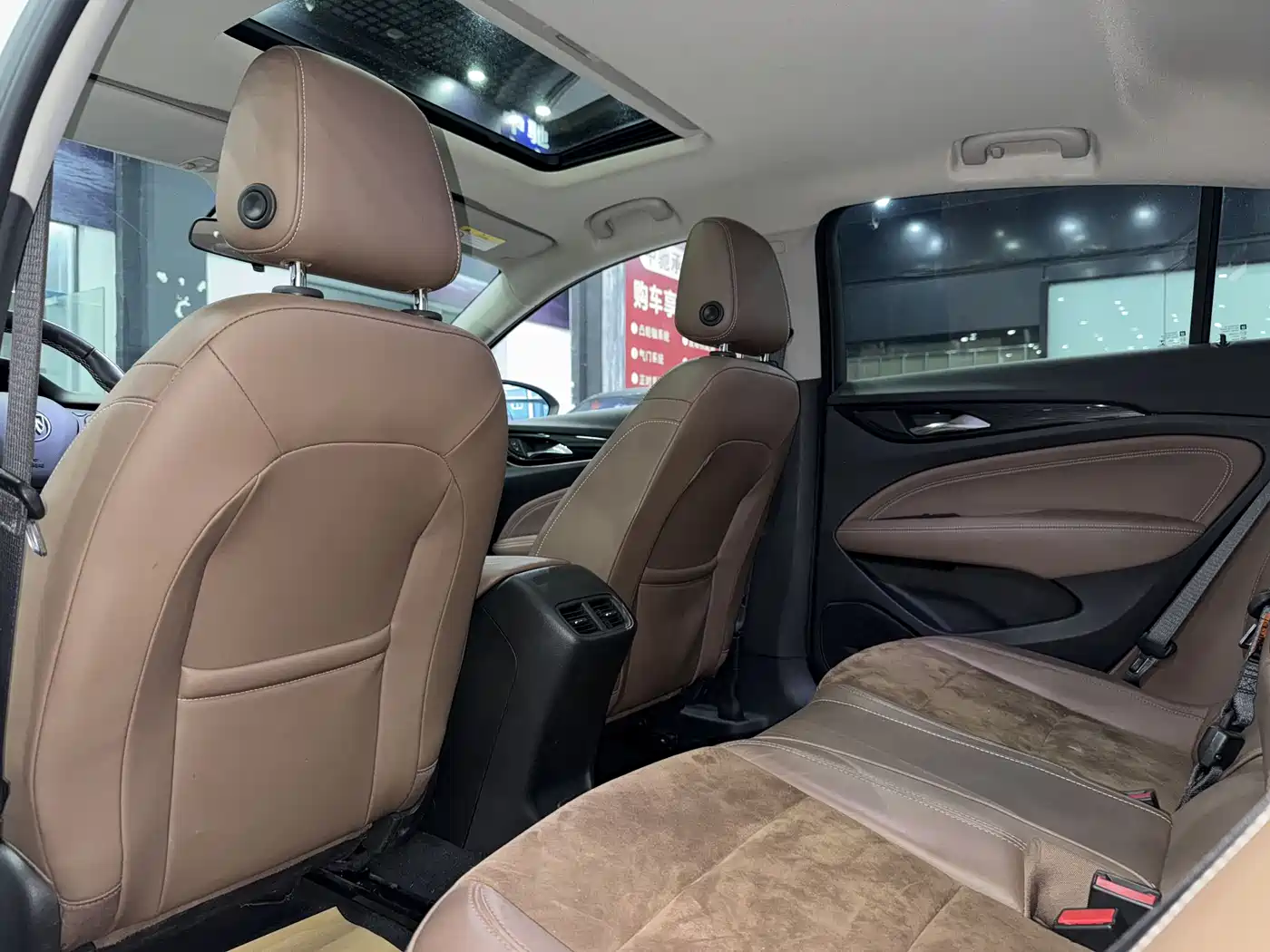 Buick Regal 2017 20T Elite Type фото 18