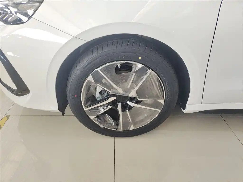 Geely Binrui 2026 2024 Binrui COOL 1.5T DCT Soaring Dragon Edition