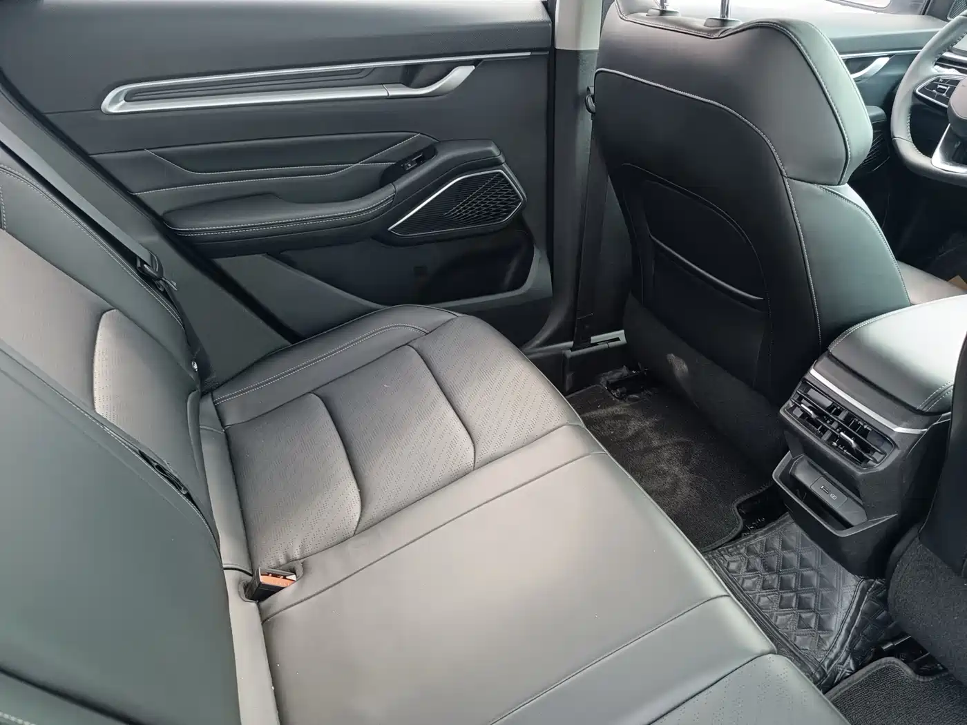 GEELY AUTOMOBILE EMGRAND