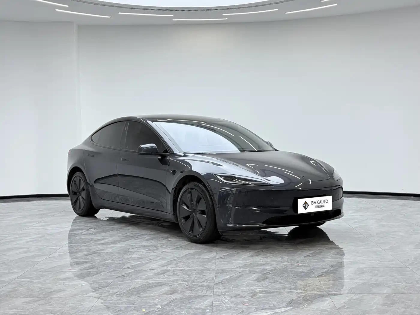 Tesla Model 3 2026 2025 Model Year Facelift Rear-Wheel Drive