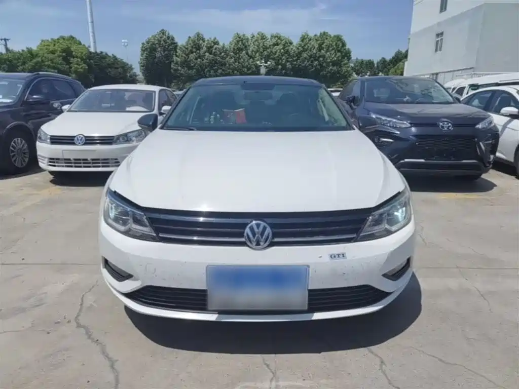 Volkswagen Lamando 2015 230TSI DSG Style фото 3