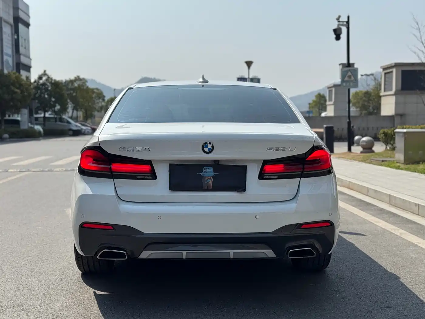 BMW 5 Series 2022 525Li M Sport Package фото 12