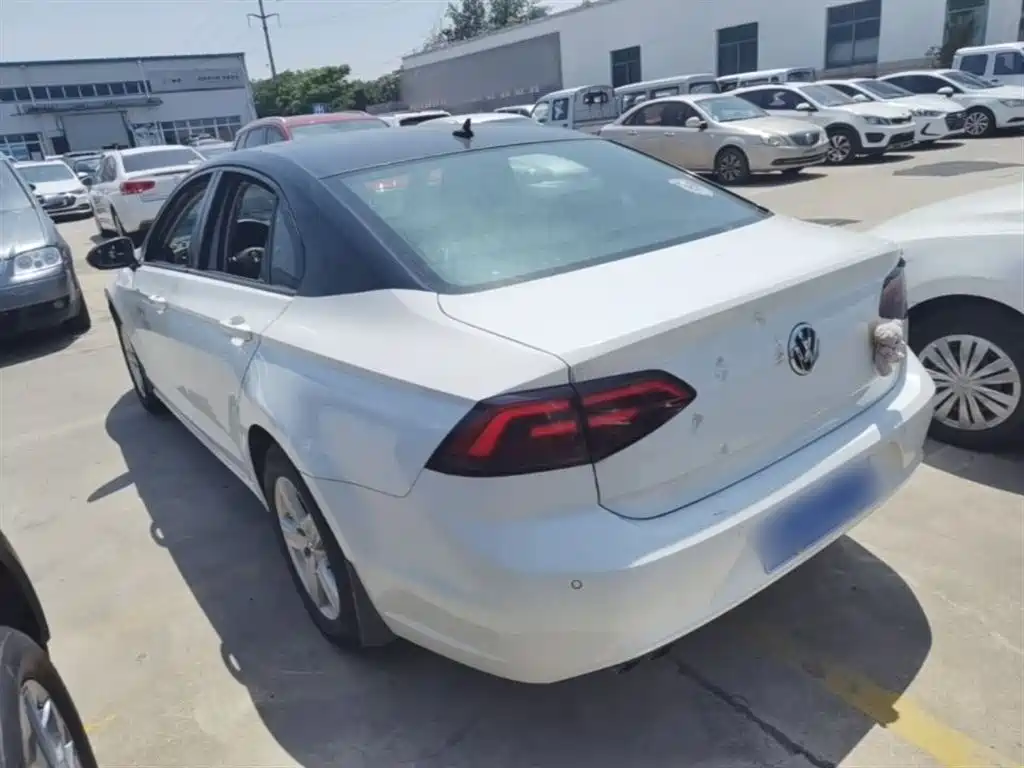 Volkswagen Lamando 2015 230TSI DSG Style фото 5