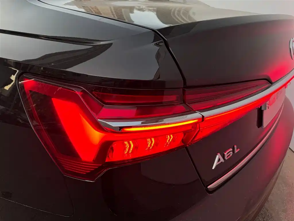 Audi A6L 2023 40 TFSI Luxury Elegance фото 5