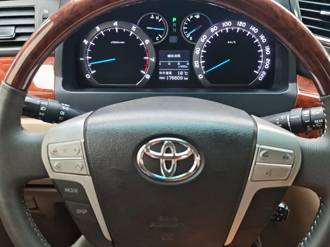 Toyota Alphard 2011 3.5L Luxury Edition фото 29