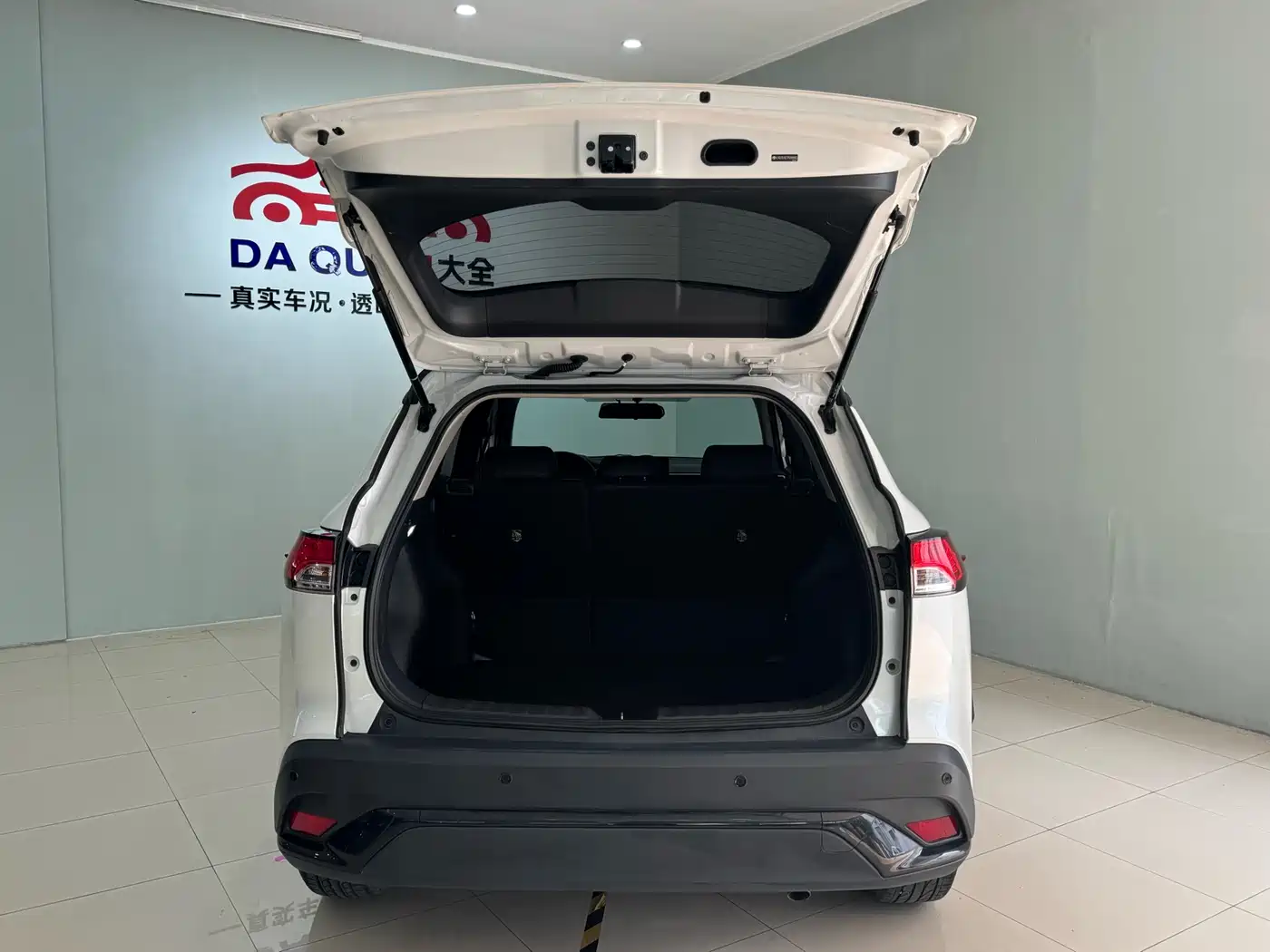 Toyota Frontlander 2023 2.0L CVT Elite Edition фото 8
