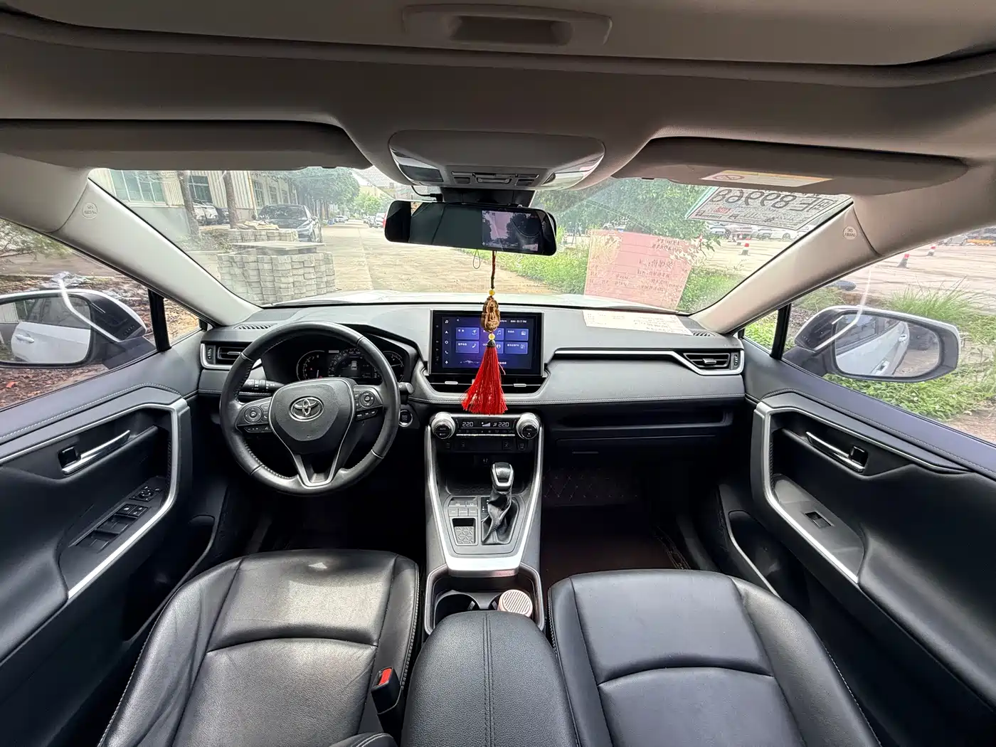 Toyota RAV4 Rongfang 2022 2.0L CVT 2WD Trend Edition фото 9
