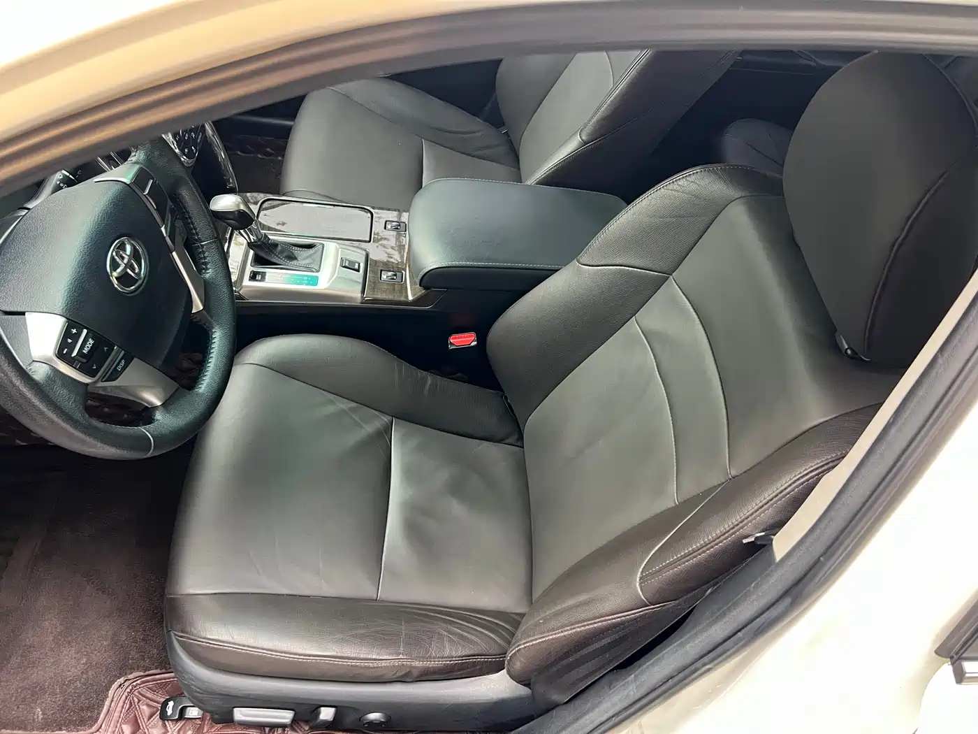 Toyota Reiz 2013 2.5V Elite Edition фото 15