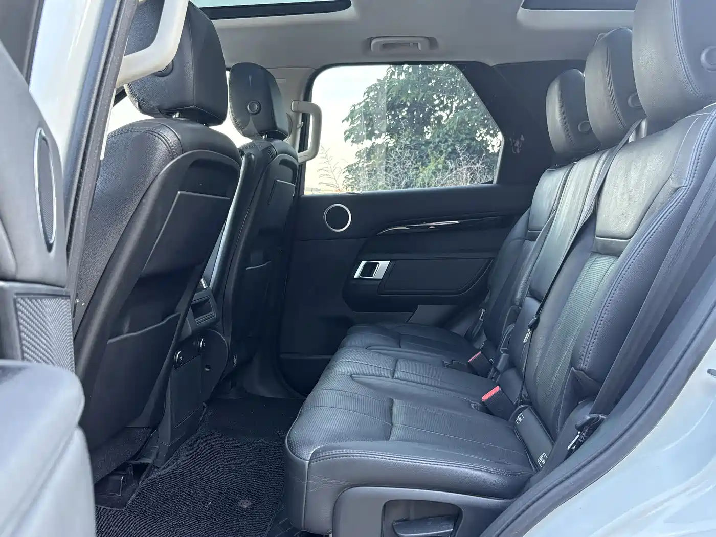 Land Rover Discovery 2019 3.0 SC V6 SE фото 8