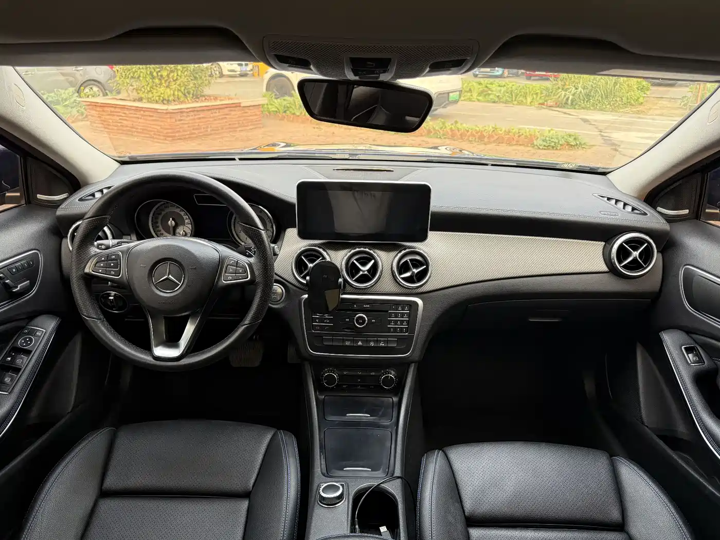Mercedes-Benz GLA 2016 GLA 200 Blues Edition фото 5