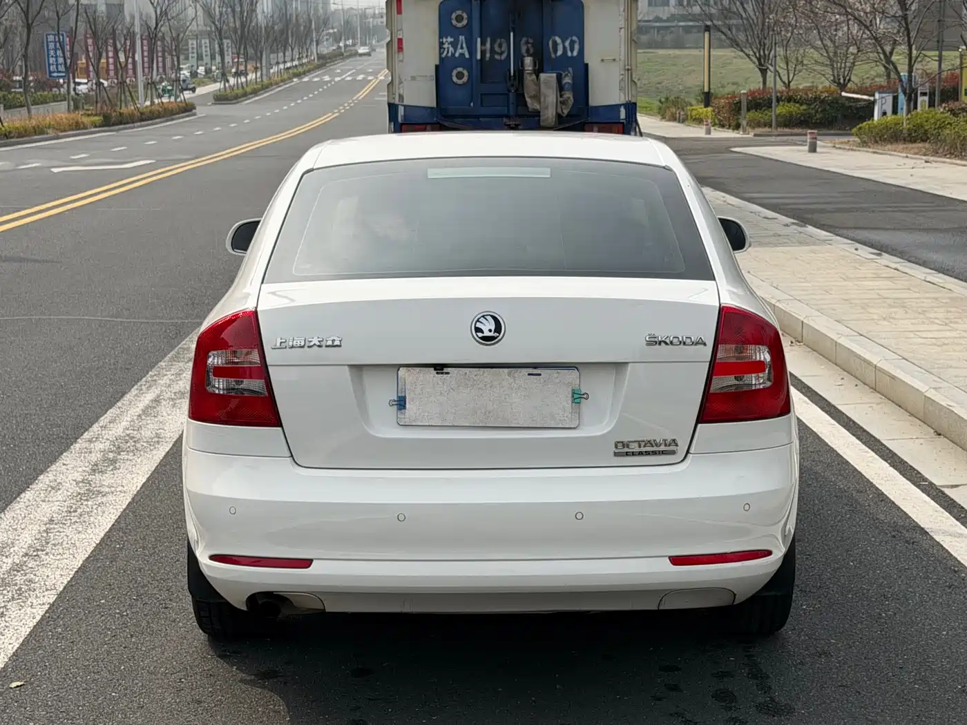 Škoda Octavia 2015 Classic 1.6L Automatic Elite Edition фото 5
