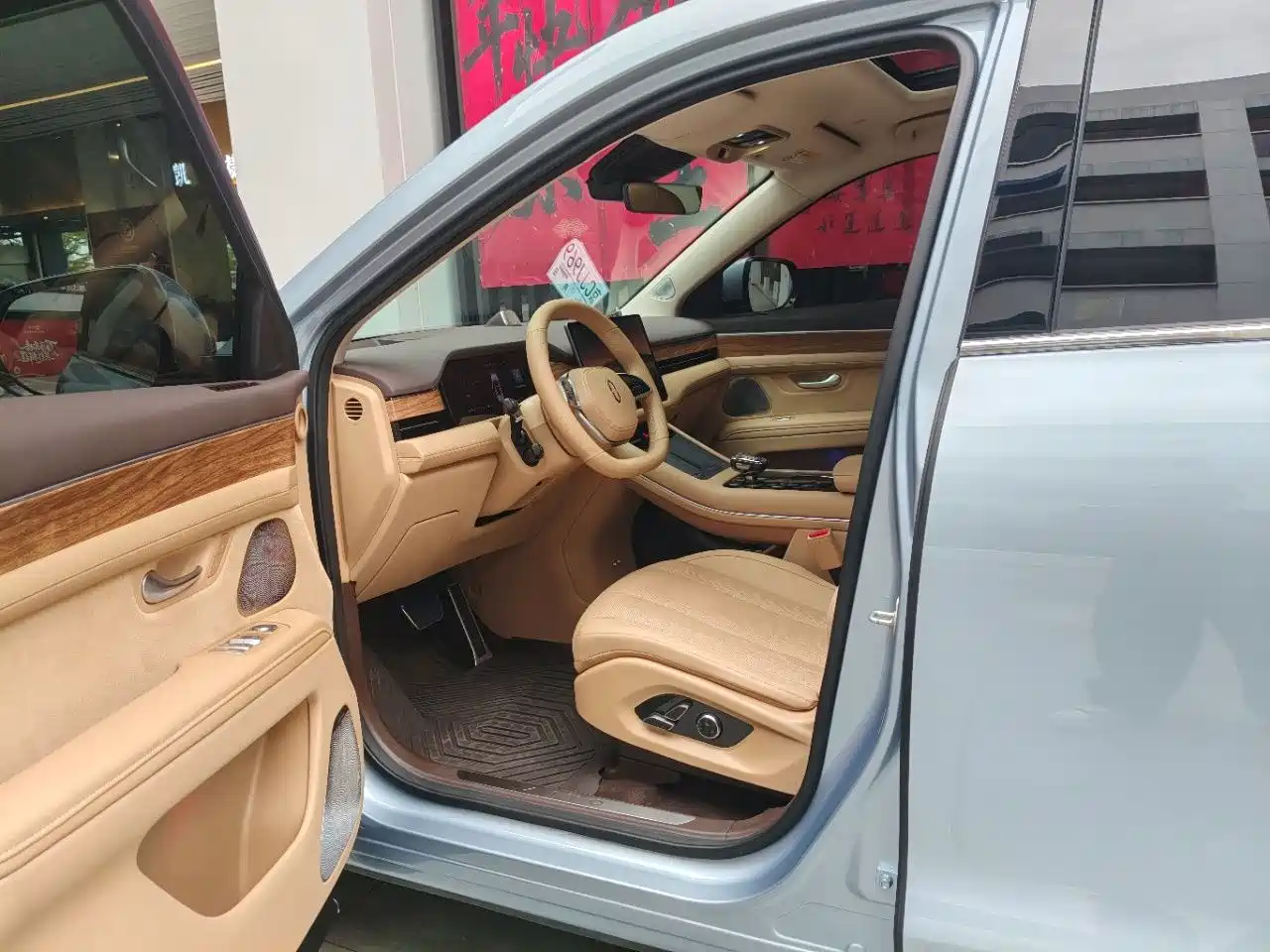AITO Wenjie AITO M7 2024 1.5T Smart AWD Max 6-Seater фото 4