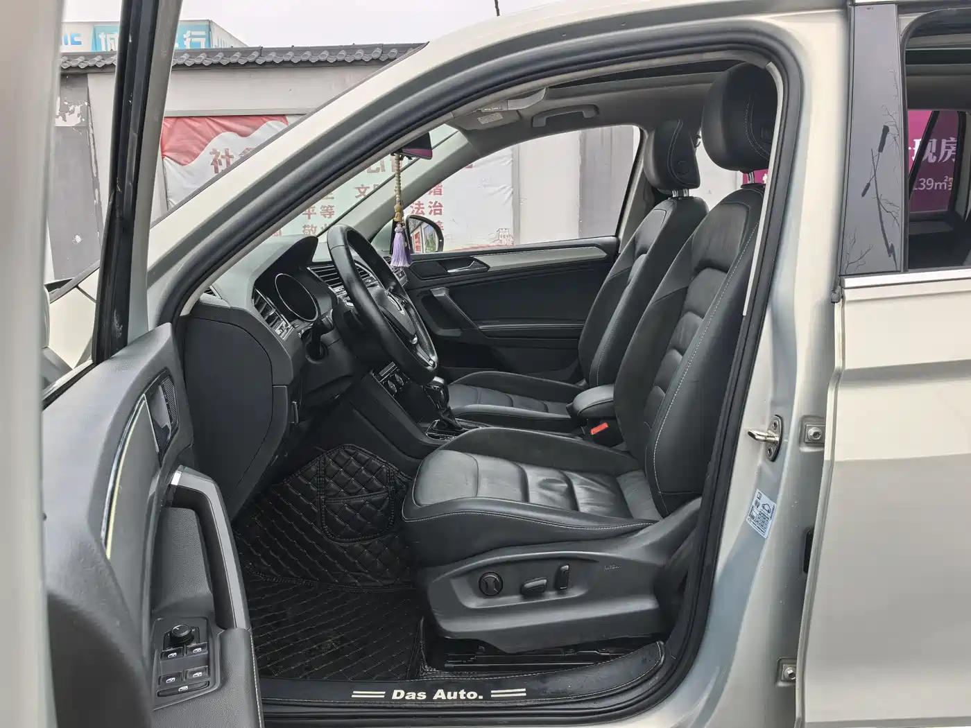 Volkswagen Tiguan L 2019 330TSI Automatic 2WD Panorama Comfort Edition China VI фото 14