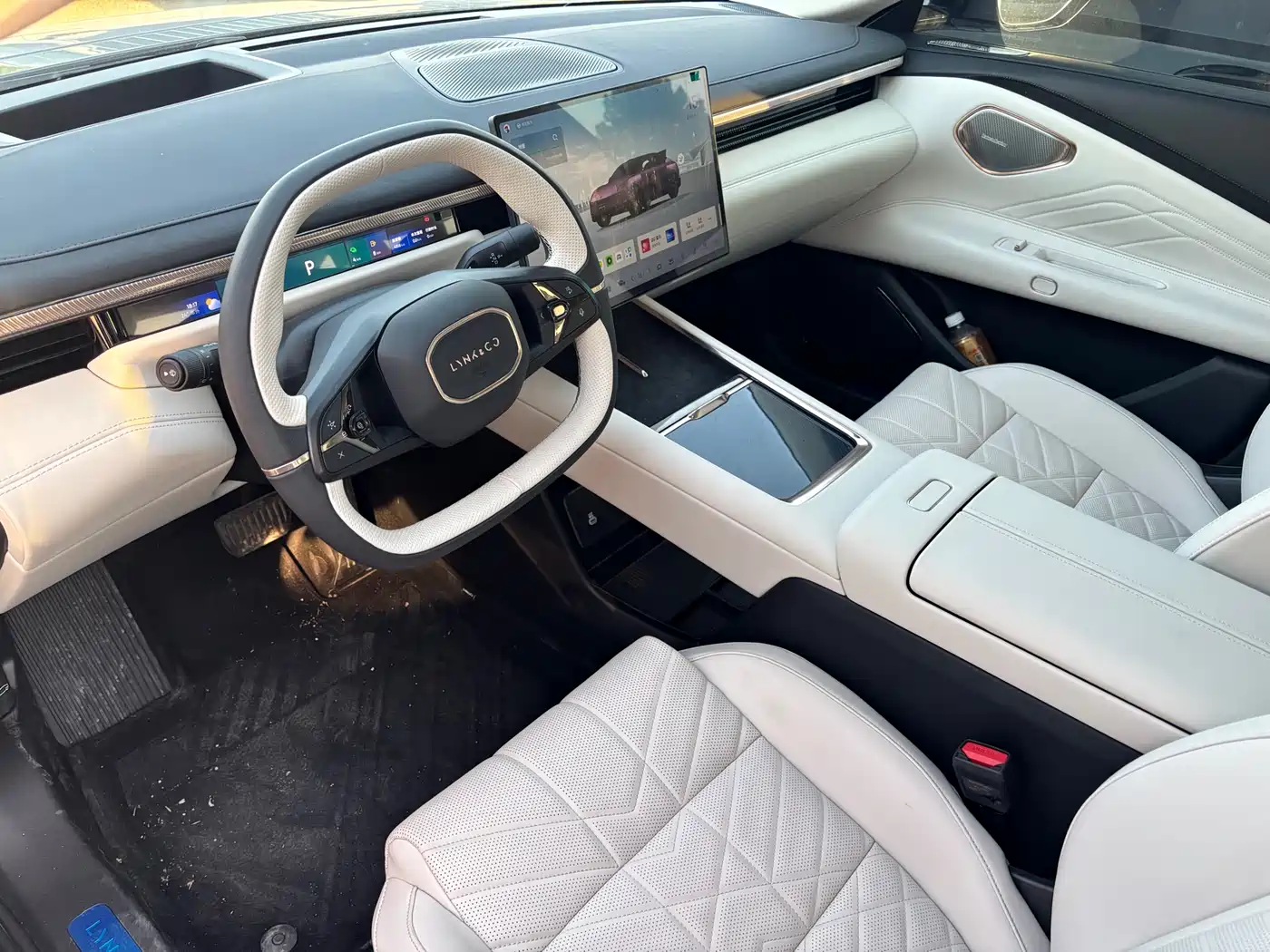 Lynk & Co 10 EM-P 2025 Facelift 240 AWD Ultra Sport Edition фото 8