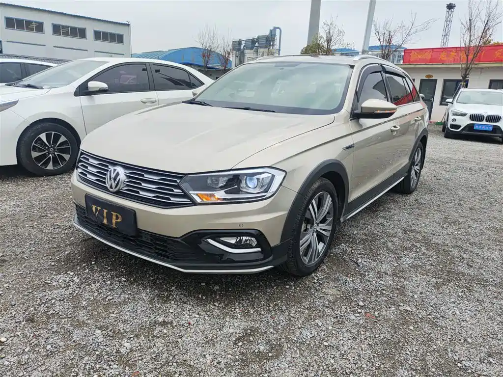 Volkswagen C-TREK 2018 230TSI DSG Luxury фото 2