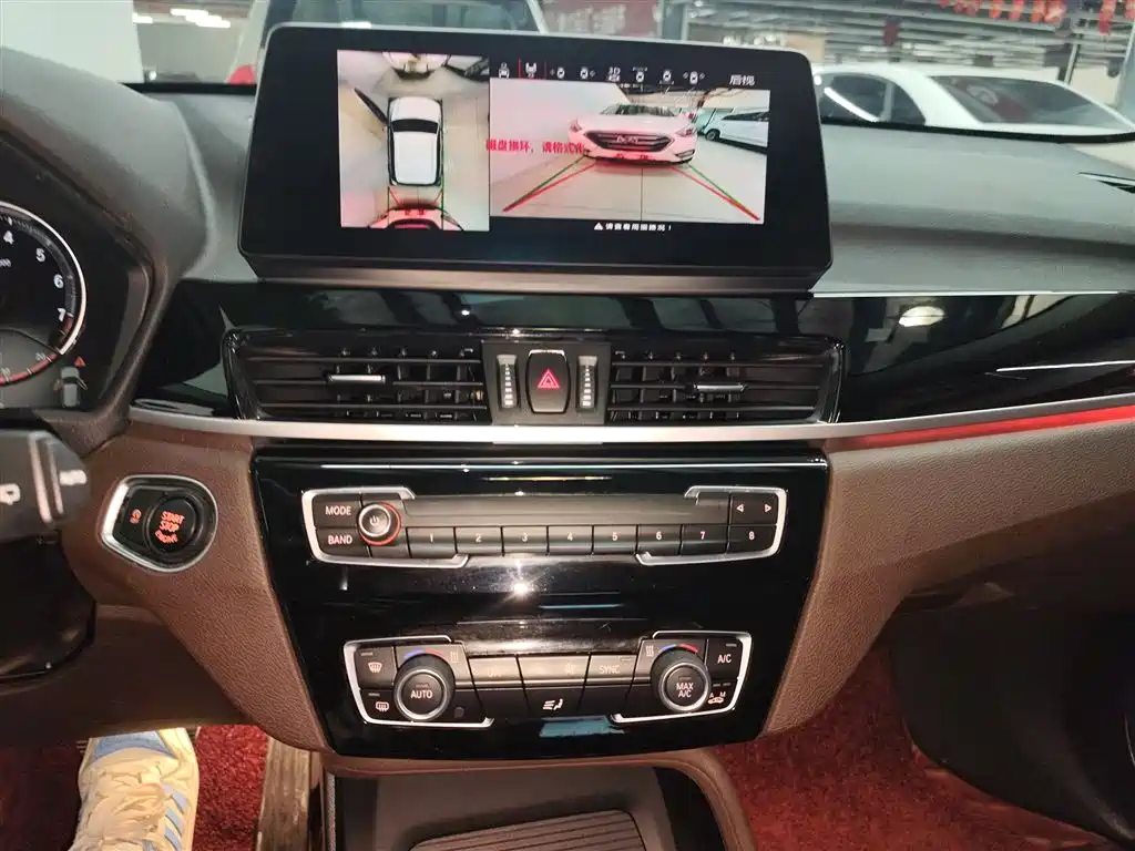 BMW X1 2021 sDrive25Li Leading фото 13
