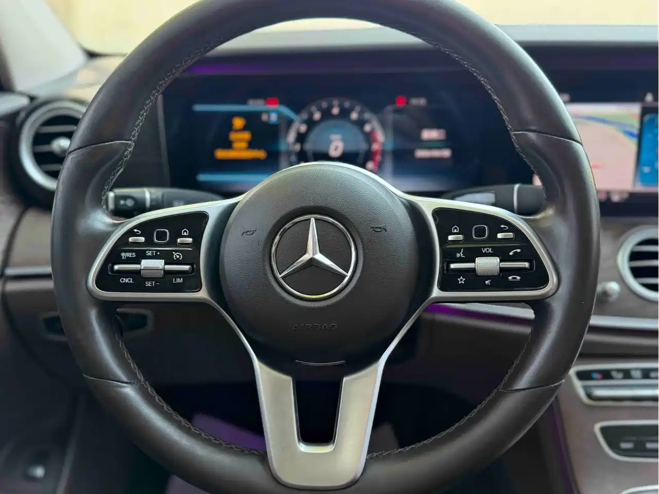 Mercedes-Benz E-Class 2019 Facelift E 300 L Luxury фото 17