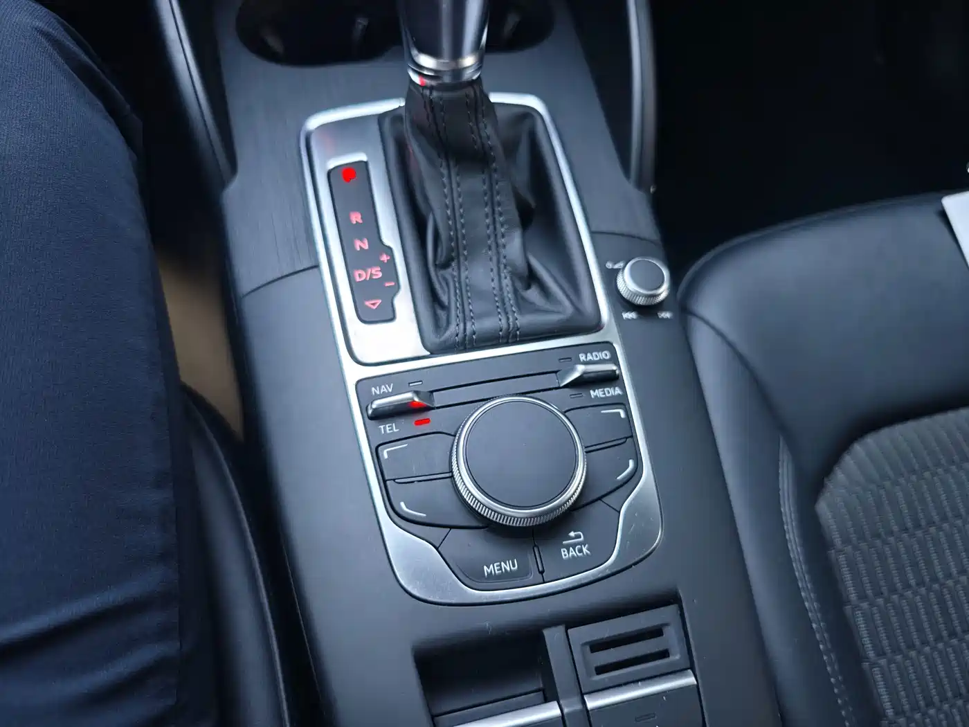 Audi A3 (Import) 2015 2014 Sportback 40 TFSI S line Comfort