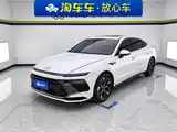 Photo 1 - Hyundai Sonata
