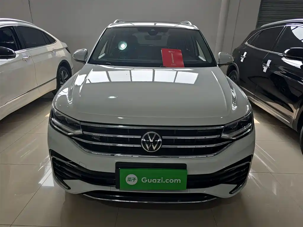 Volkswagen Tiguan L 2023 330TSI Auto 2WD R-Line Premium Edition фото 3