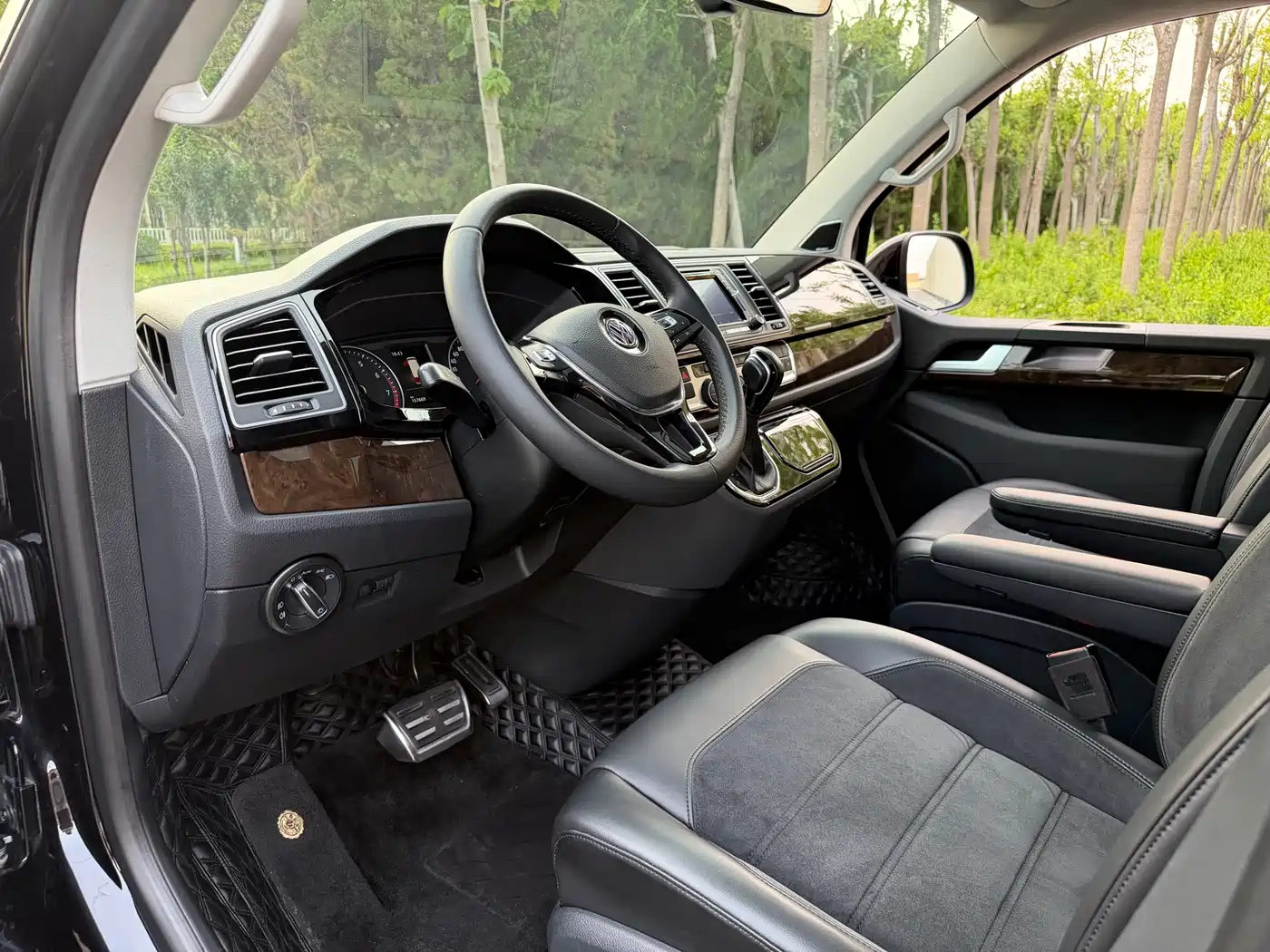 Volkswagen Multivan 2020 2019 2.0TSI 4WD Premium 7-seater