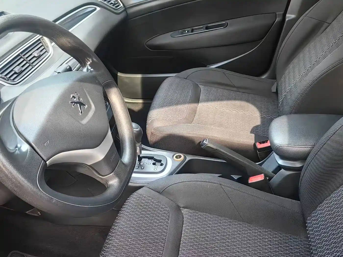 Peugeot 308 2014 2013 Model 1.6L Automatic Superior Style