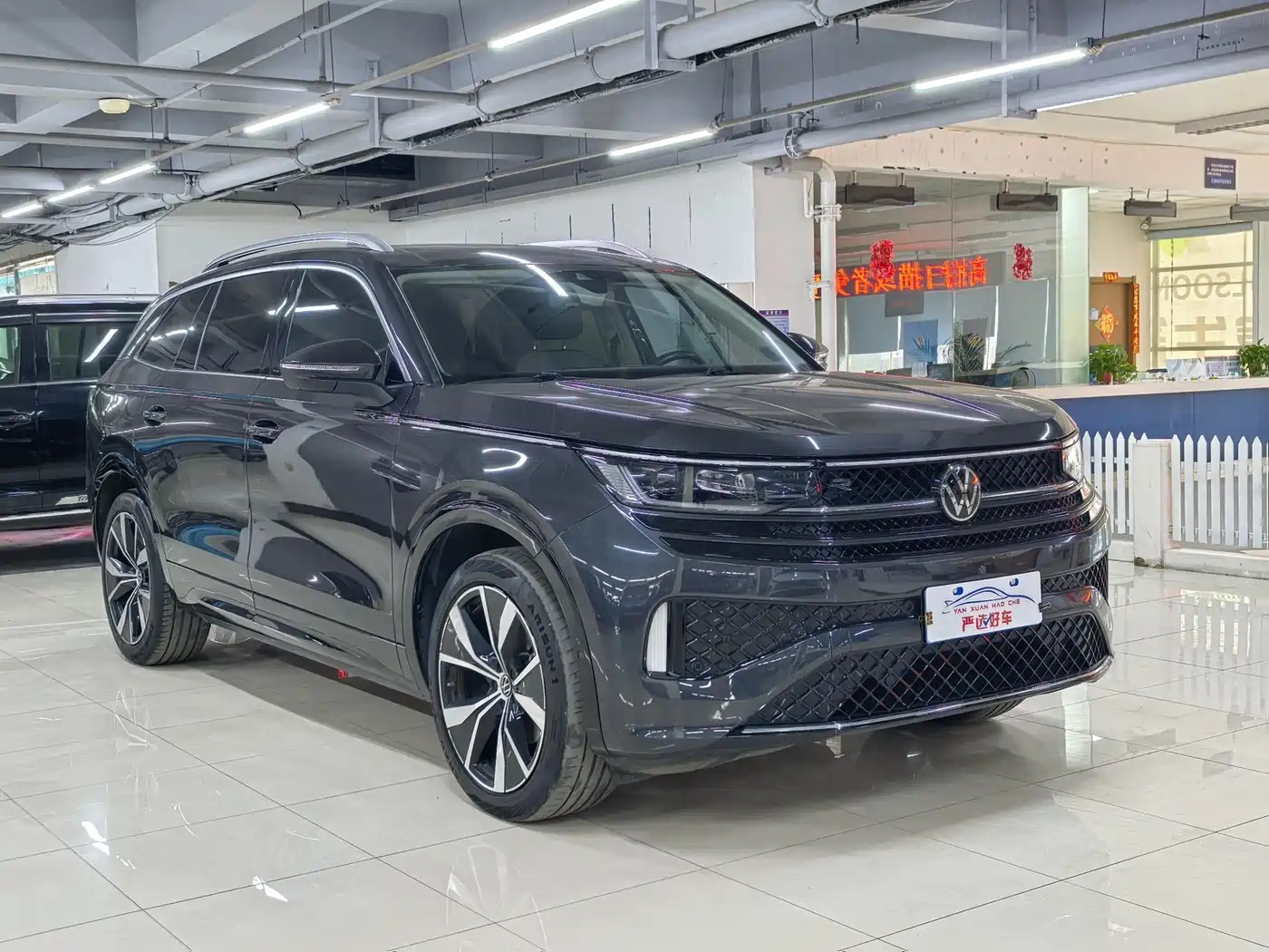 Volkswagen Talagon 2023 380TSI 4WD R-Line Launch Edition фото 3