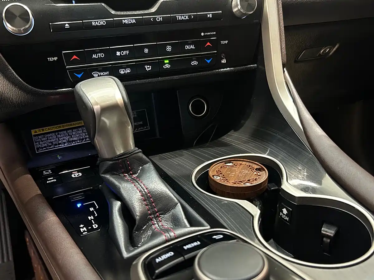 Lexus RX 2016 300 4WD Elegance Edition (China V) фото 9