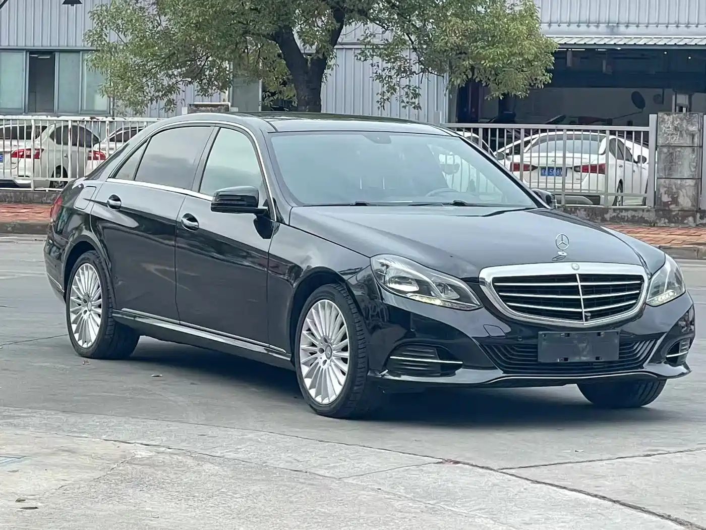 Mercedes-Benz E-Class 2015 Facelift E 260 L фото 3