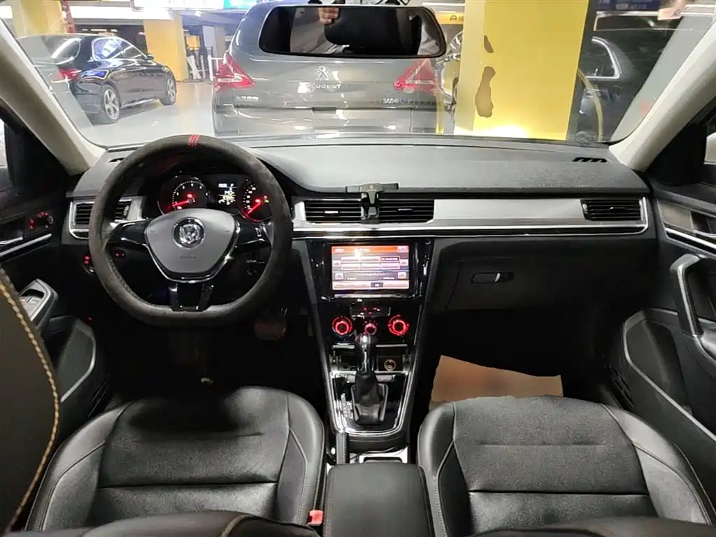 Volkswagen Bora 2017 1.6L Automatic Comfort фото 10