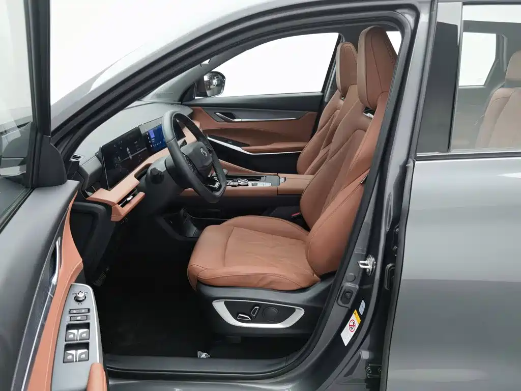 Changan CS75 PLUS 2025 2024 3rd Generation Champion Edition 1.5T Smart Drive Power Type