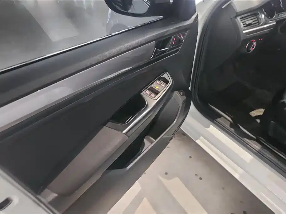 Volkswagen Bora 2019 Bora Legend 1.5L Automatic Fashion China VI фото 7