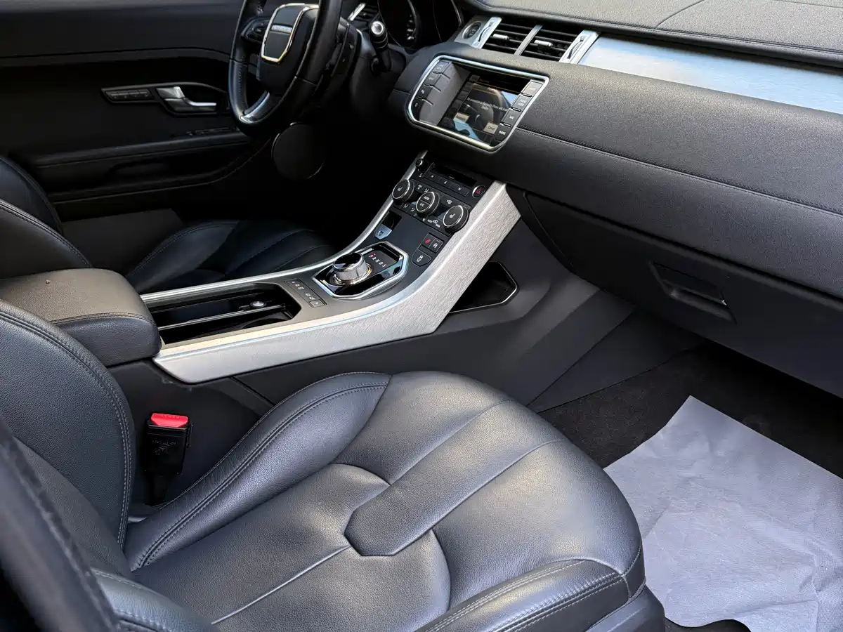 Land Rover Range Rover Evoque 2015 2.0T 5-Door Intelligent Edition фото 10
