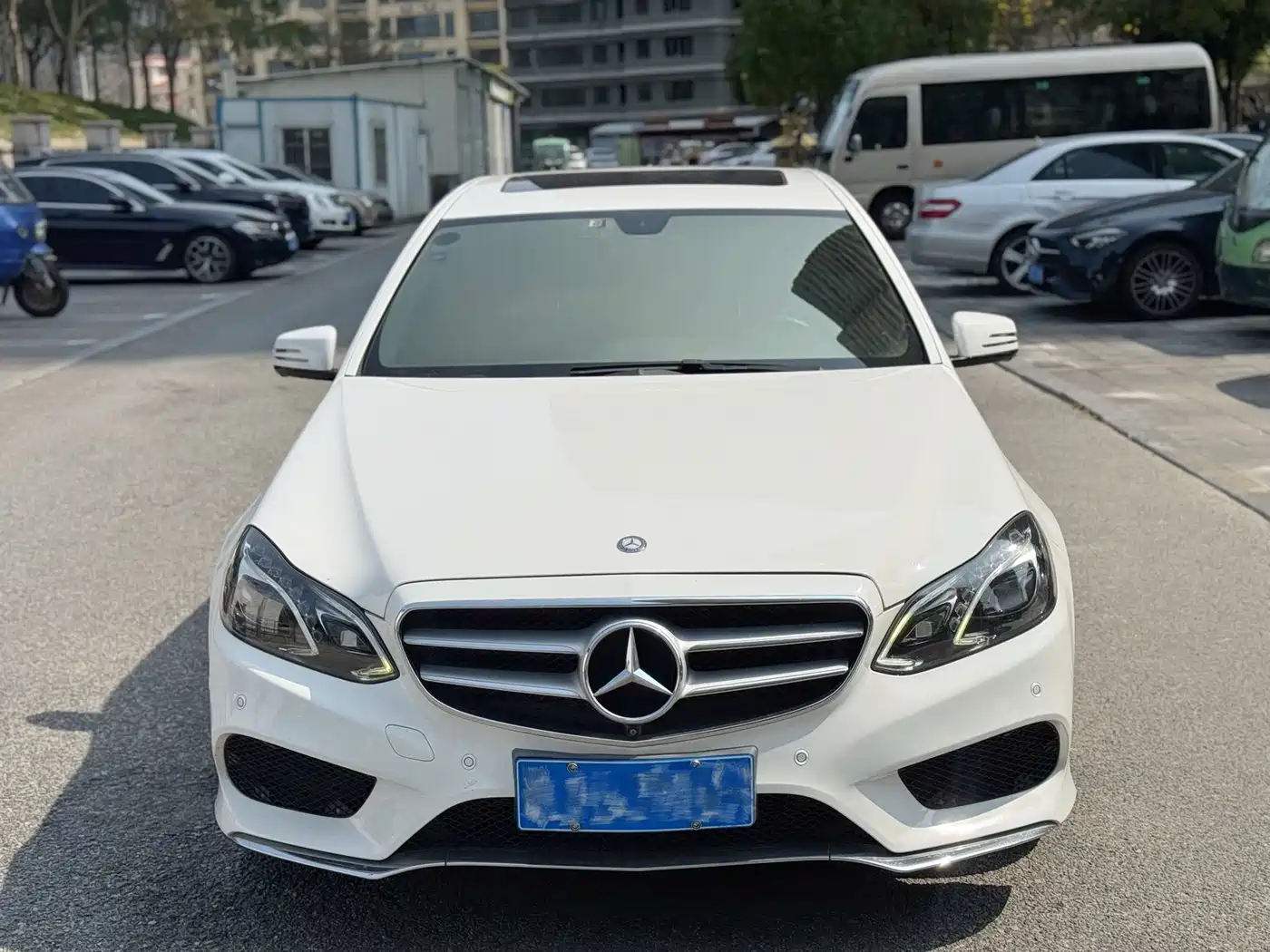 Mercedes-Benz E-Class 2015 E 260 L Sport фото 2