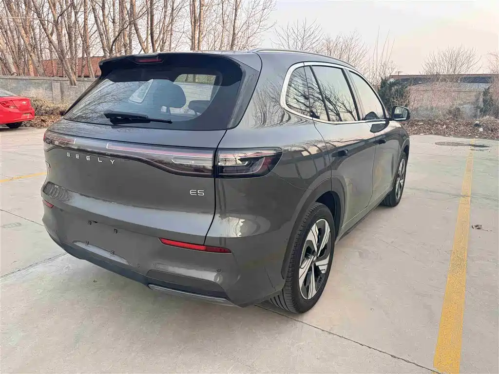 GEELY GALAXY GALAXY E5