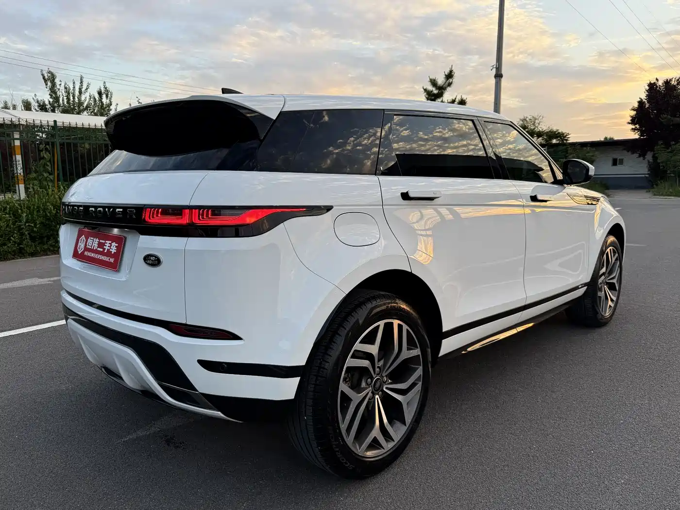 Land Rover Range Rover Evoque 2021 Range Rover Evoque L 249PS R-Dynamic S Performance Edition фото 6