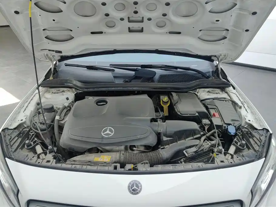 Mercedes-Benz GLA 2018 GLA 200 Dynamic фото 10