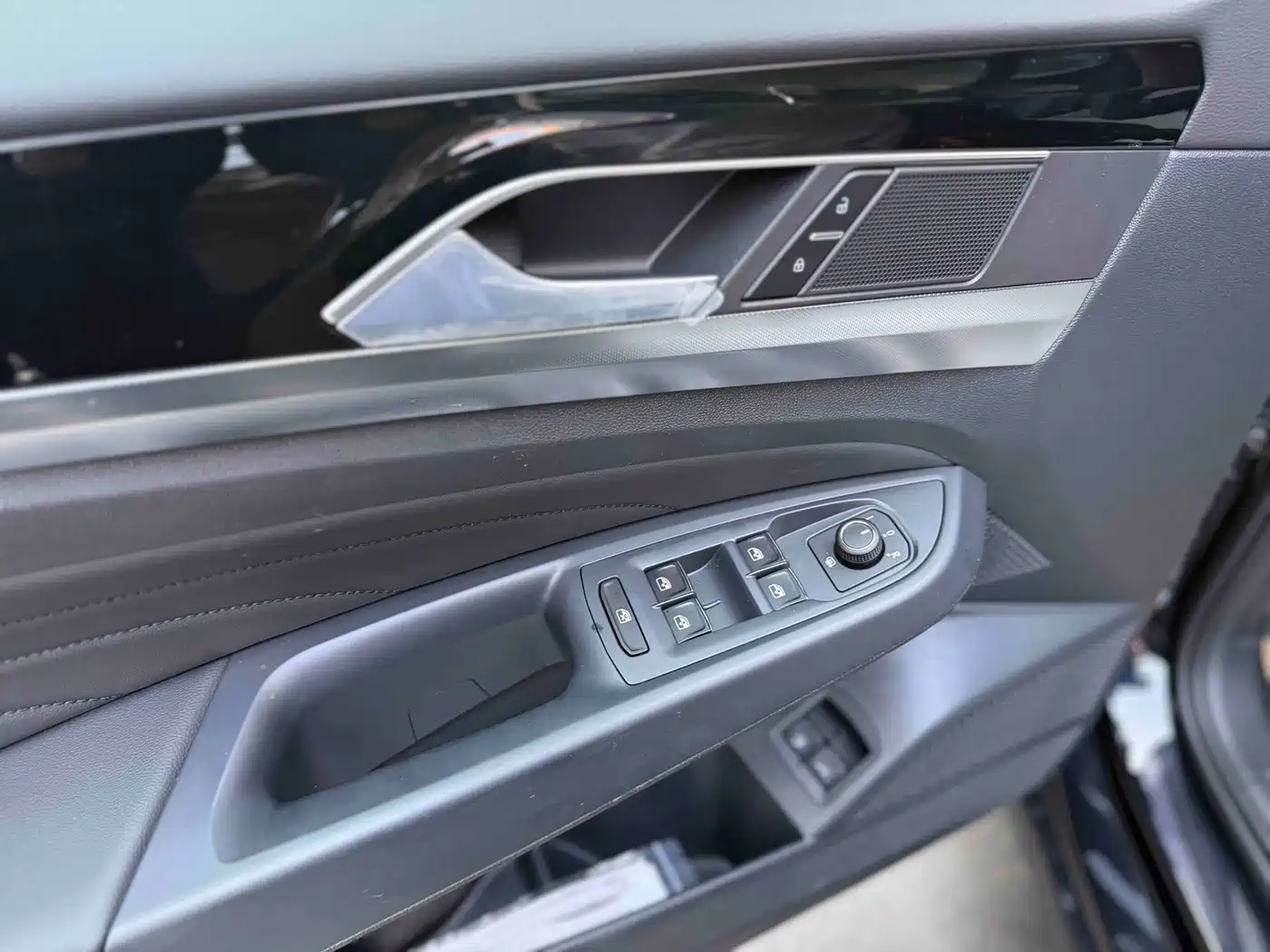 VOLKSWAGEN PASSAT NEW ENERGY