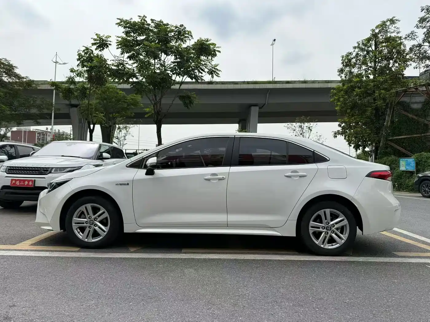 Toyota Levin 2022 Dual Engine 1.8H E-CVT Leading Edition фото 5