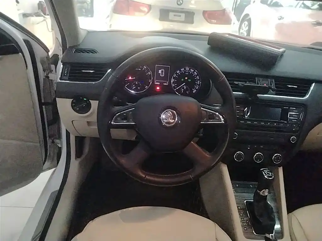 Škoda Octavia 2015 1.6L Automatic逸俊版 фото 11