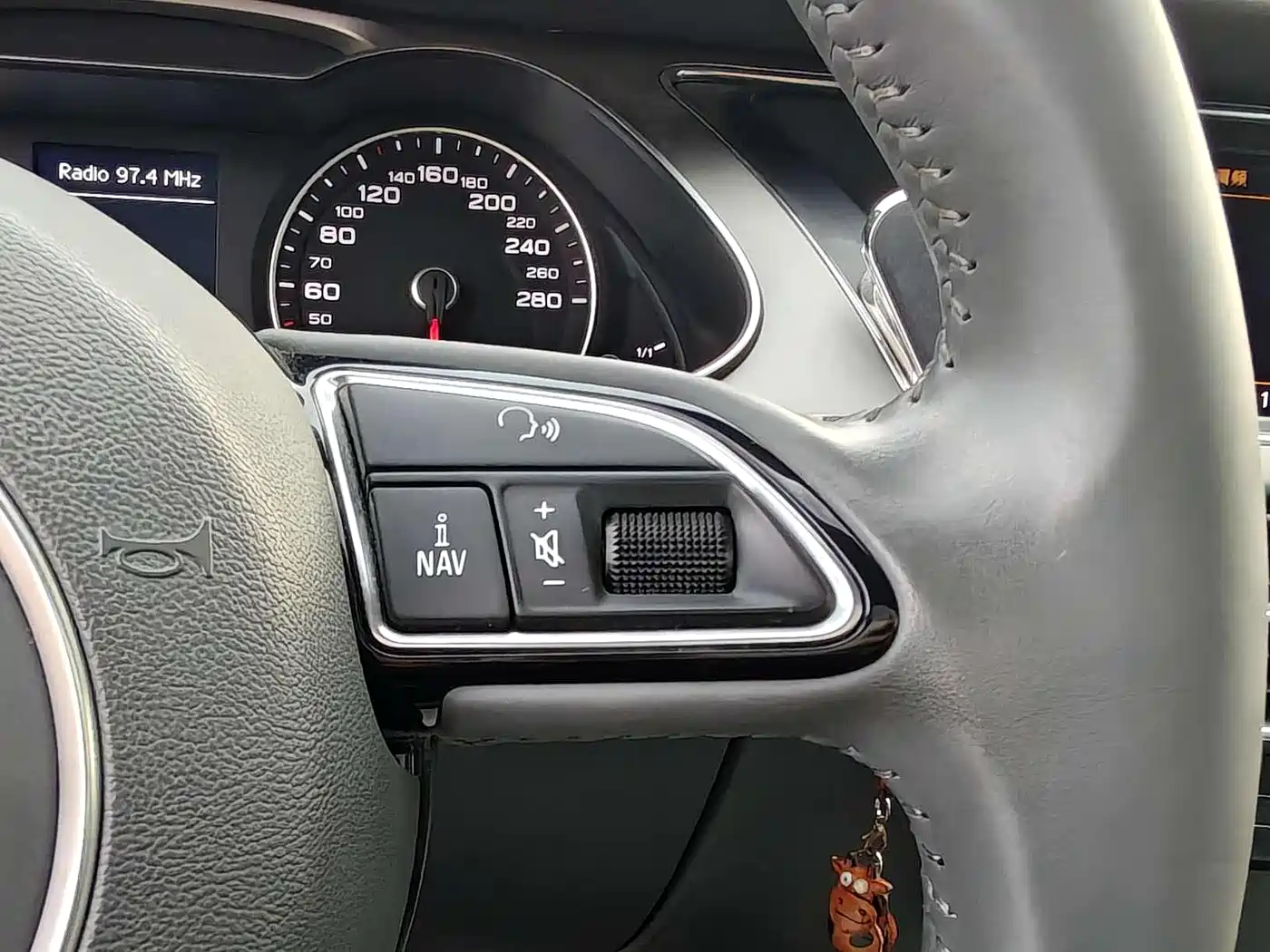Audi A4L 2013 35 TFSI Automatic Standard фото 7