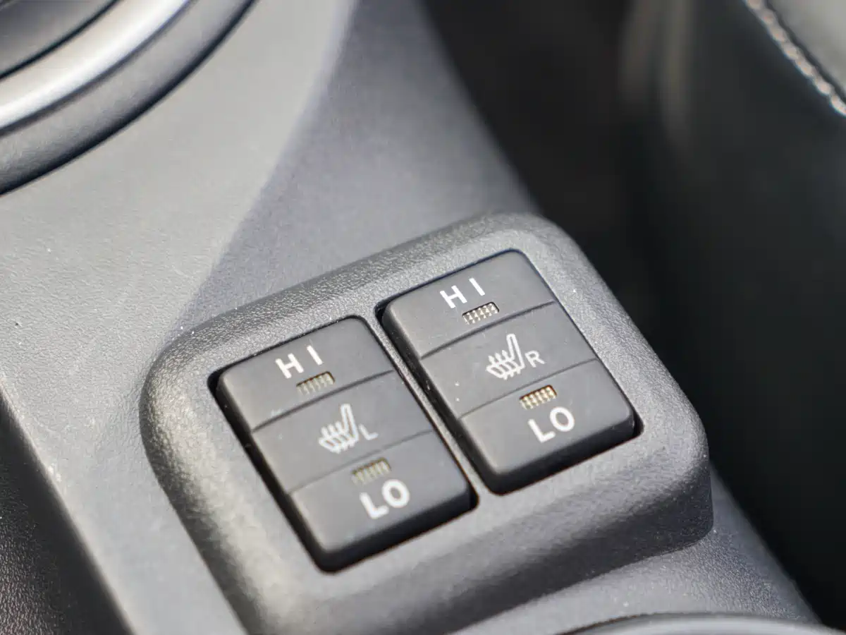 Toyota Zelos 2011 2.5L Standard Edition фото 8